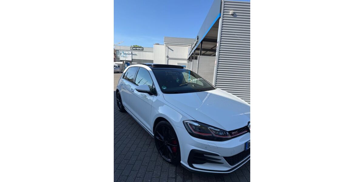 VW Golf 103.000 km 21.500 &euro; Oberhausen 46047