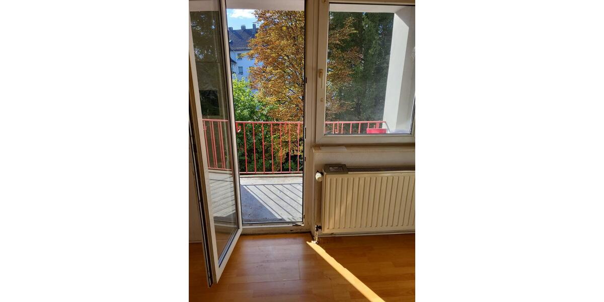 Etagenwohnung Solingen Mitte - 2 Zimmer, 65 m&sup2;, 650&euro; | Angebot:26387860