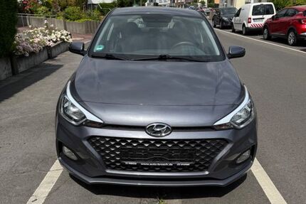 Hyundai i20 37.323 km 11.700 &euro; Dortmund 44309