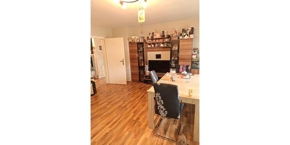Dachgeschoßwohnung Remscheid Lüttringhausen - 3 Zimmer, 75 m&sup2;, 700&euro; | Angebot:26326965
