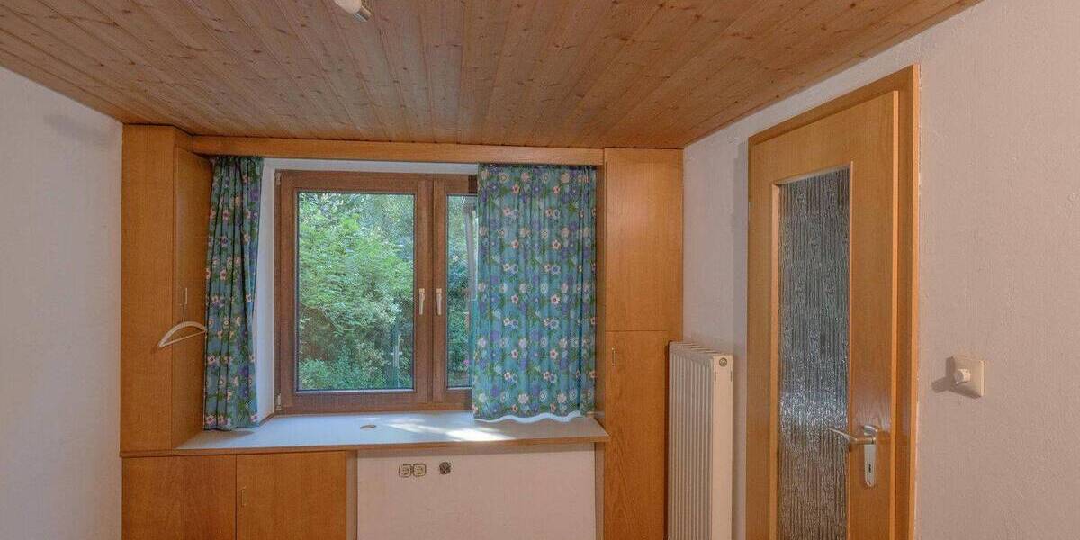 Einfamilienhaus Essen Bergerhausen - 8 Zimmer, 180 m&sup2;, 395.000&euro; | Angebot:26583846